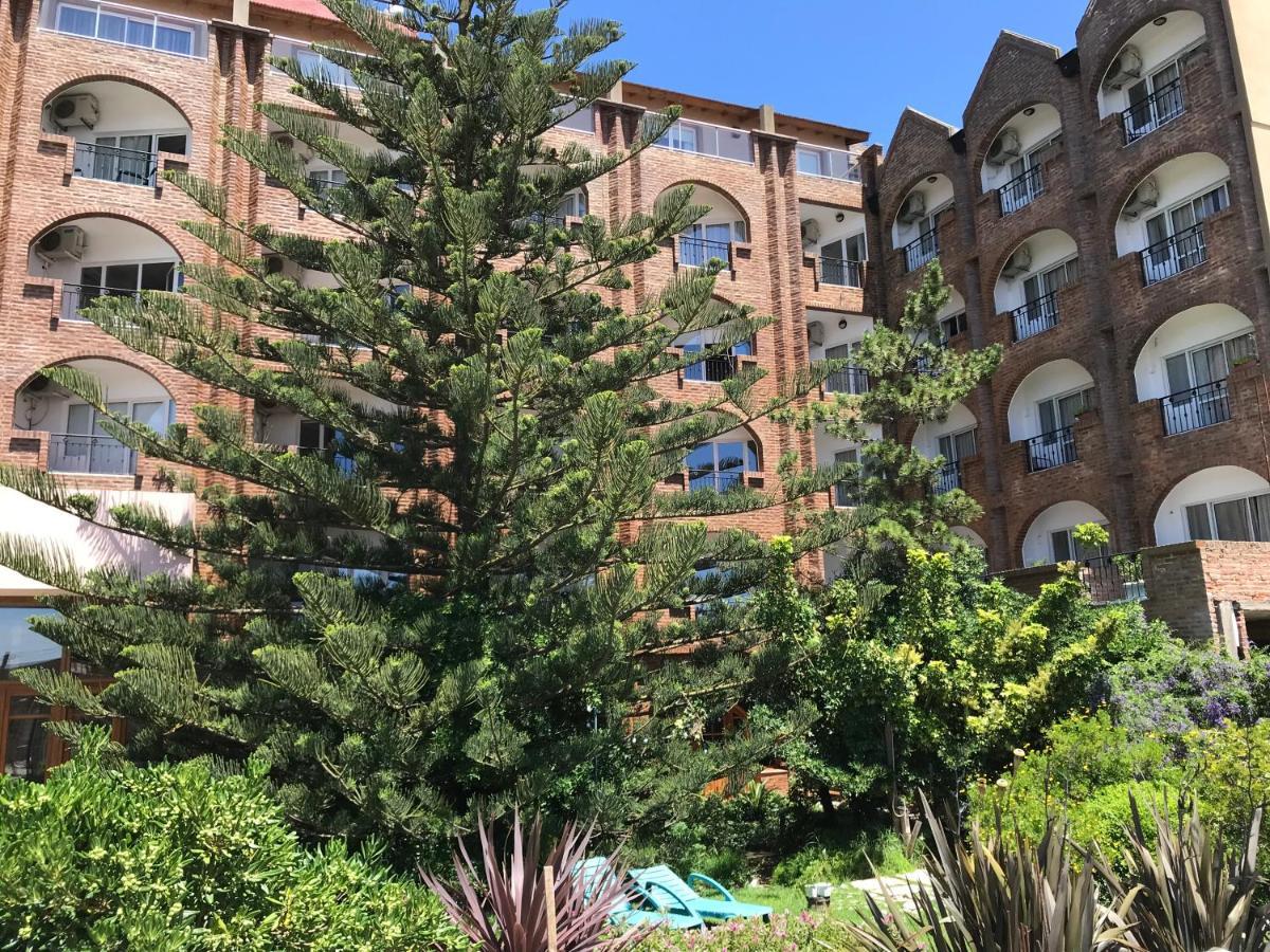 Costanera Mar Hotel & Suites San Clemente del Tuyú エクステリア 写真